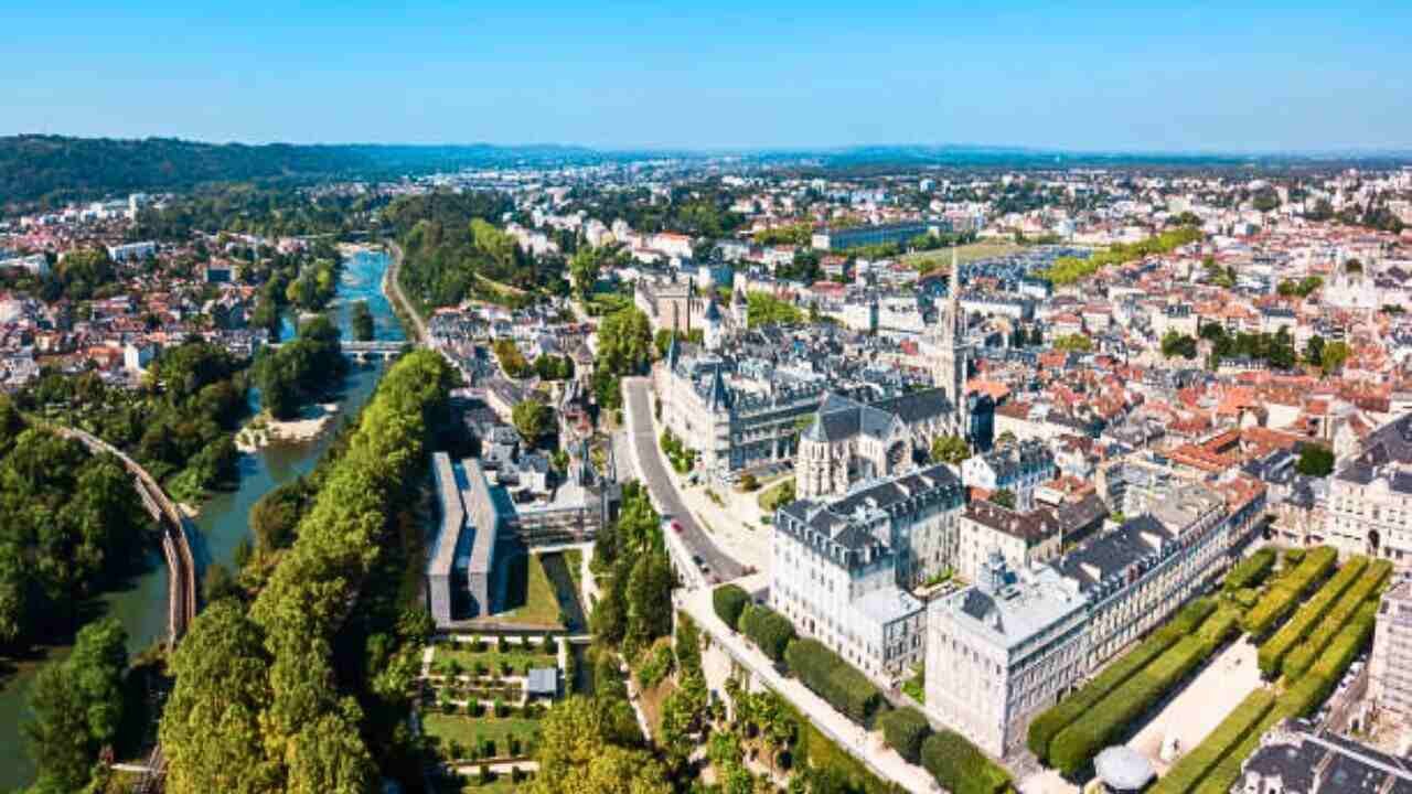 Air Arabia Pau Office in France