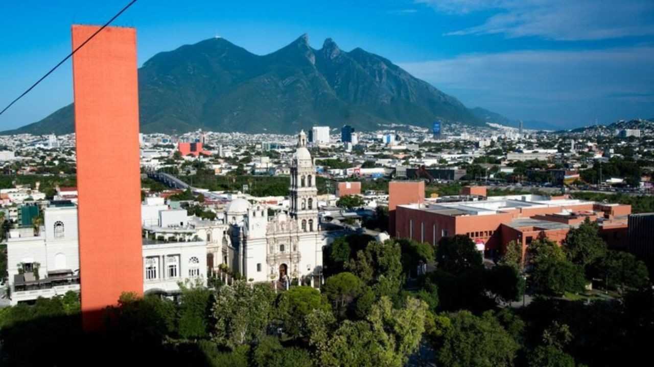 United Airlines Santiago de Querétaro Office in Mexico
