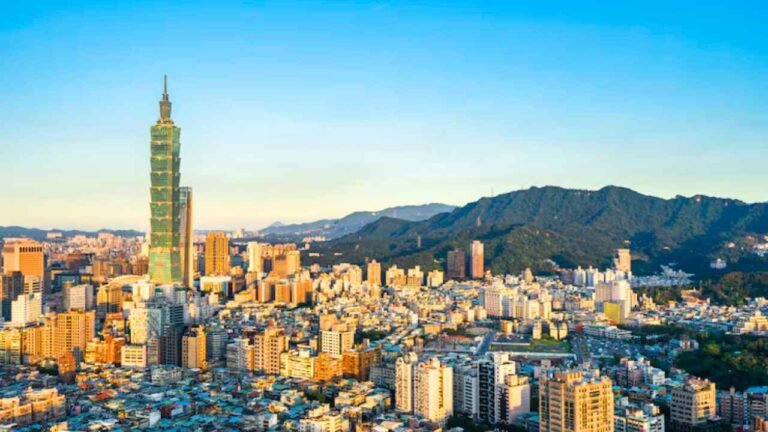 Juneyao Air Wenzhou Office in China