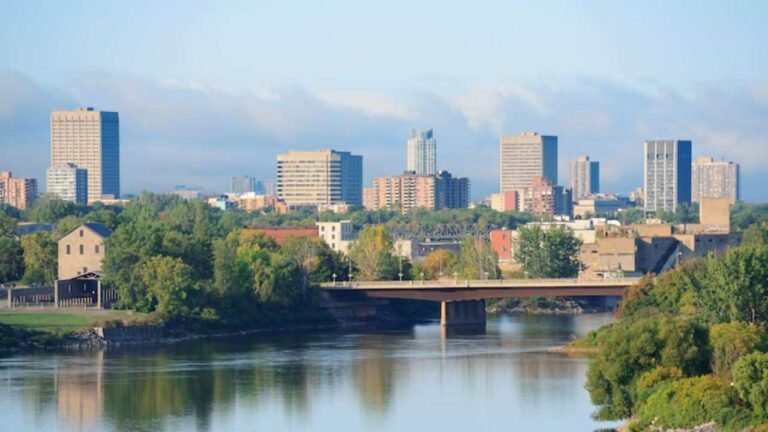 Frontier Airlines Cedar Rapids Office in Iowa