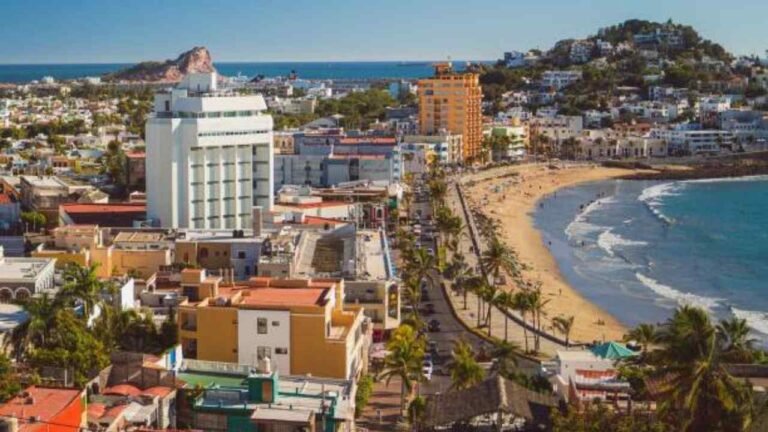 Aeromexico Mazatlán Office in Mexico