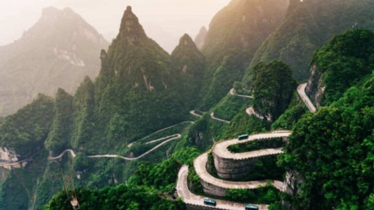 Juneyao Air Zhangjiajie Office in China