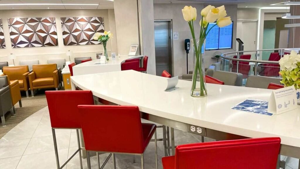 American Airlines’ Admirals Club Lounge at MCO